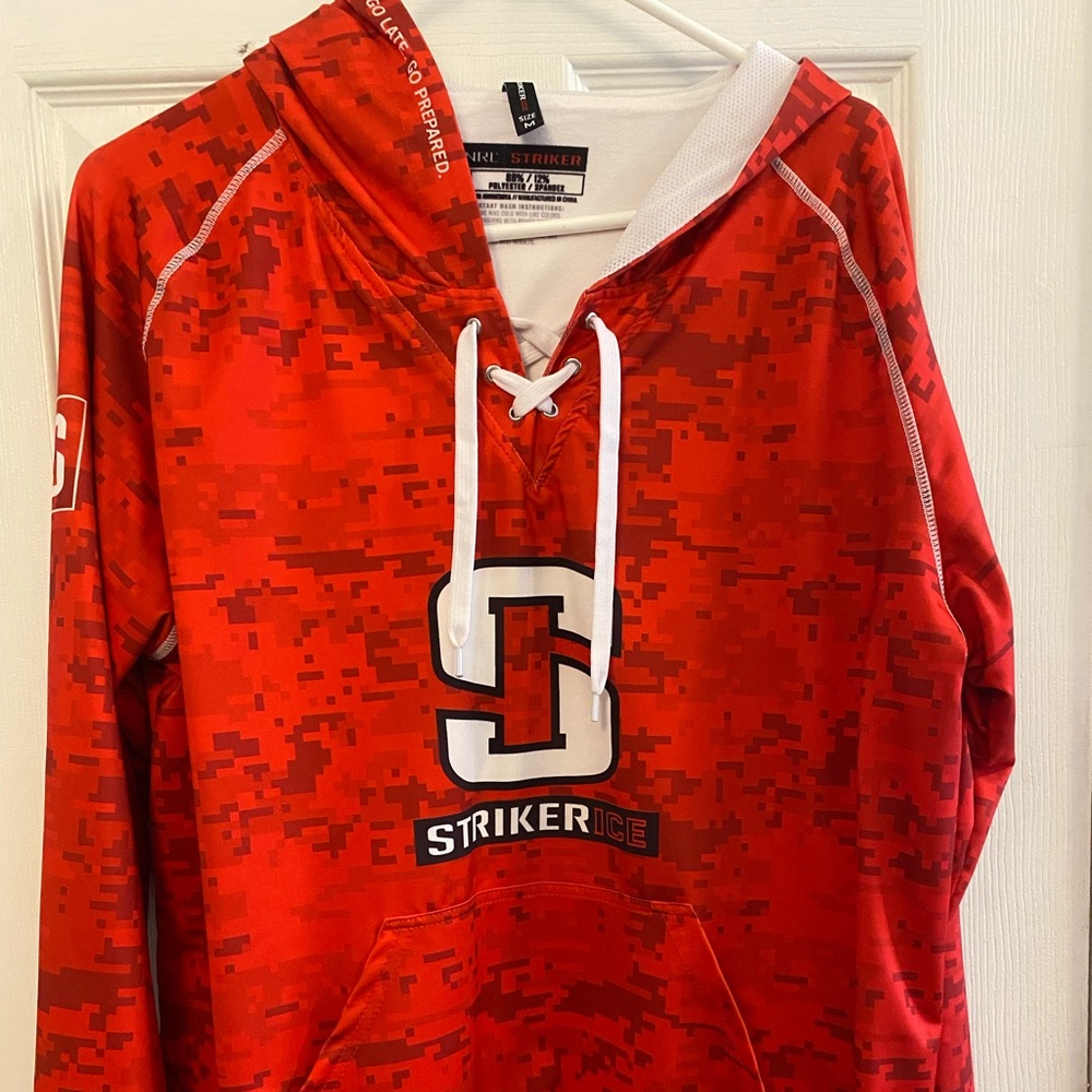 NEVER WORN !!
